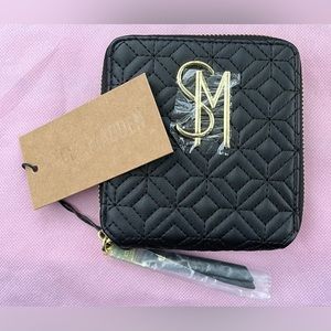 NWT STEVE MADDEN French Zip
Around Wallet Black